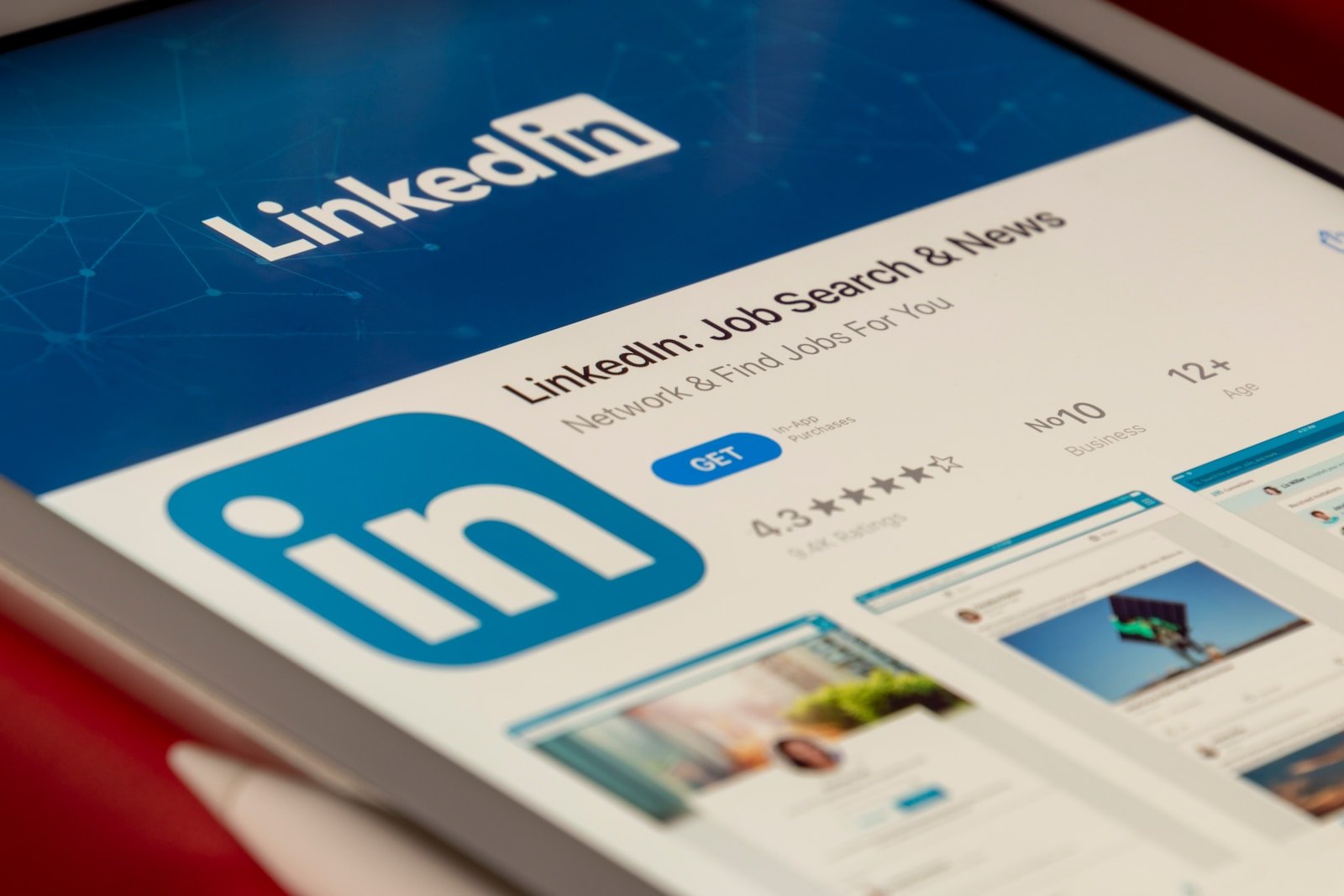 What is LinkedIn and How it Benefits Engineering Students?